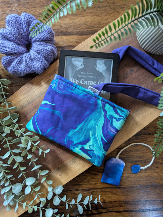 Twighlight Borealis Kindle Sleeve - Alpine Kneedles