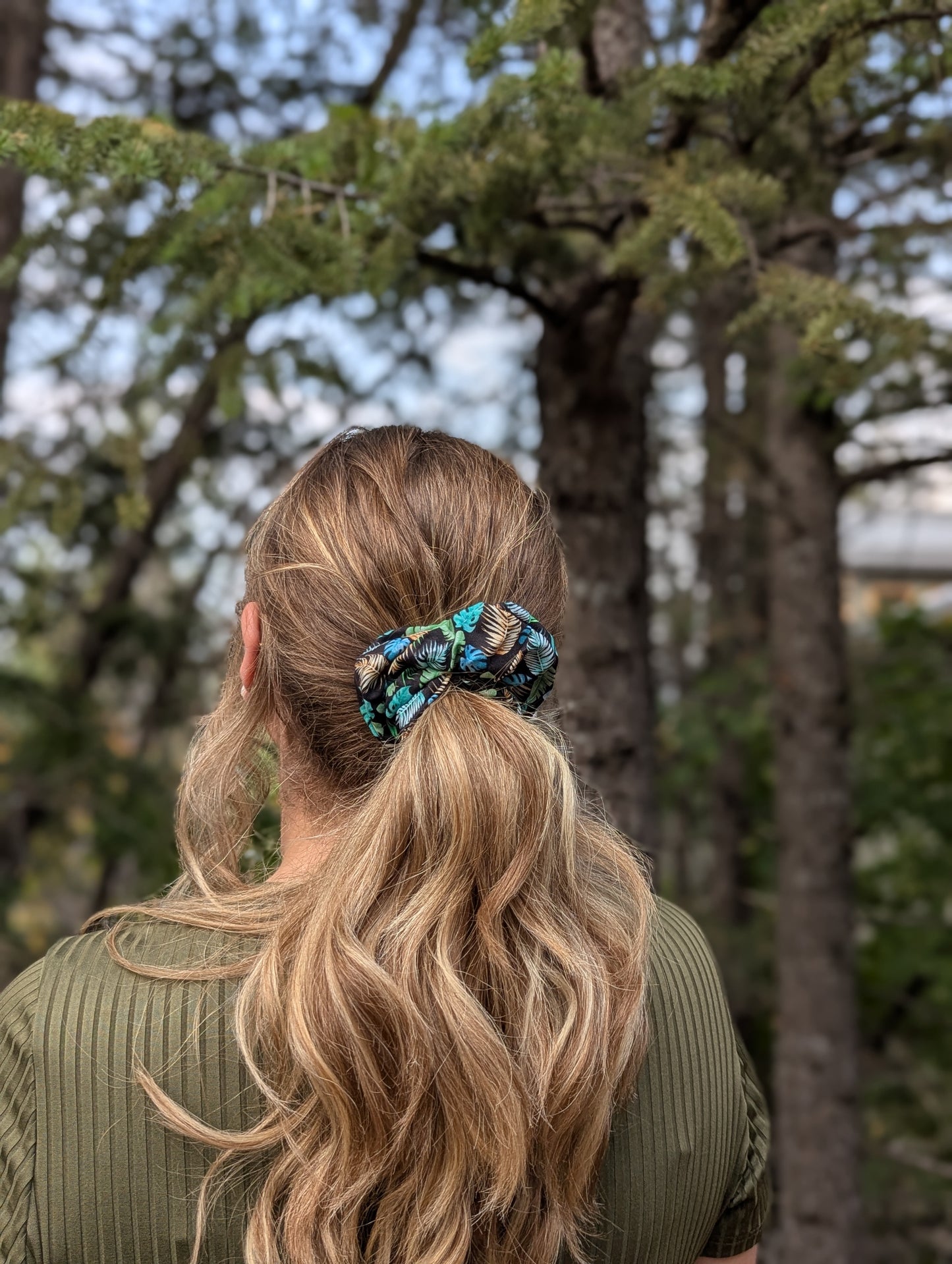 Clever Girl – Maple Cotton Scrunchie - Alpine Kneedles