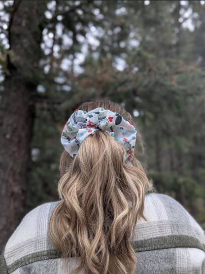 Holly Jolly - Redwood Poly Crepe de Chine Scrunchie - Alpine Kneedles