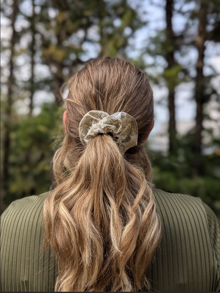 Honeypetal  – Maple Size Cotton Scrunchie