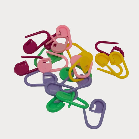 Locking Stitch Markers : Set of 20