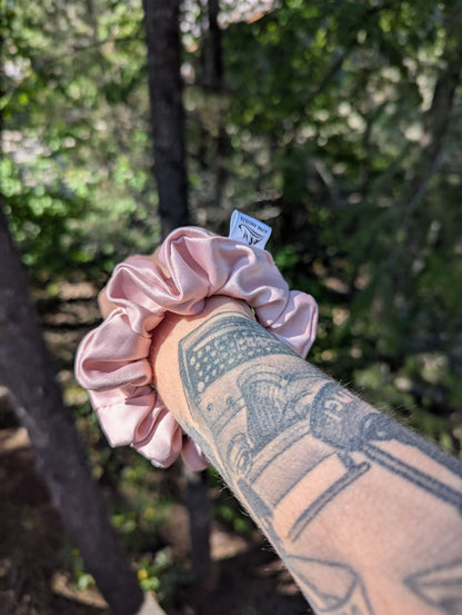 Pink Lily Sapling - Alpine Kneedles